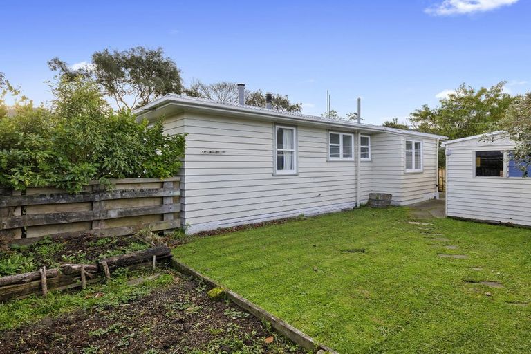 Photo of property in 18 Longfellow Street, Trentham, Upper Hutt, 5018