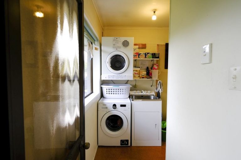 Photo of property in 98 Grande Vue Road, Hillpark, Auckland, 2102