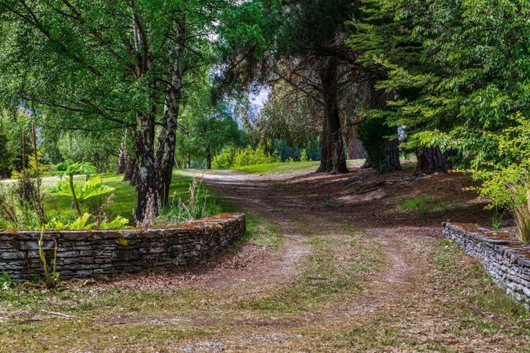 Photo of property in 60 Dalefield Road, Dalefield, Queenstown, 9371