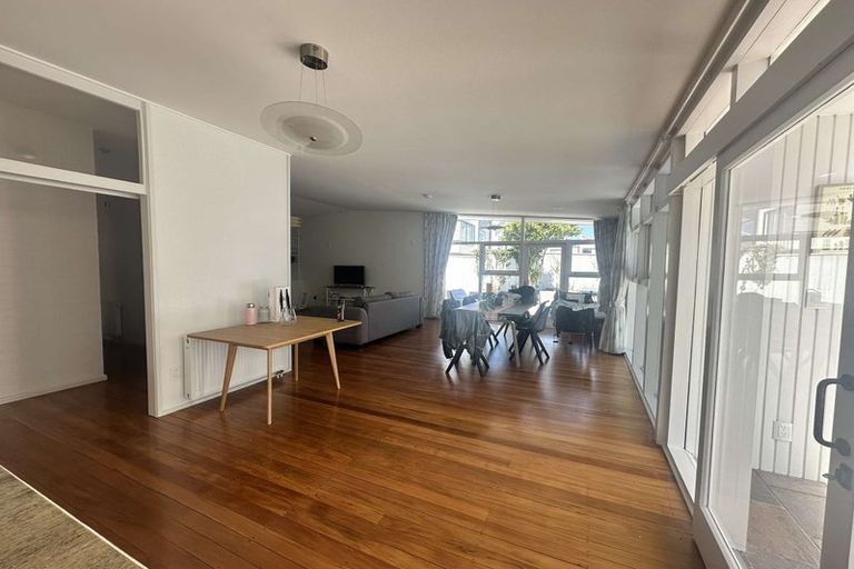 Photo of property in 15 Fancourt Street, Karori, Wellington, 6012