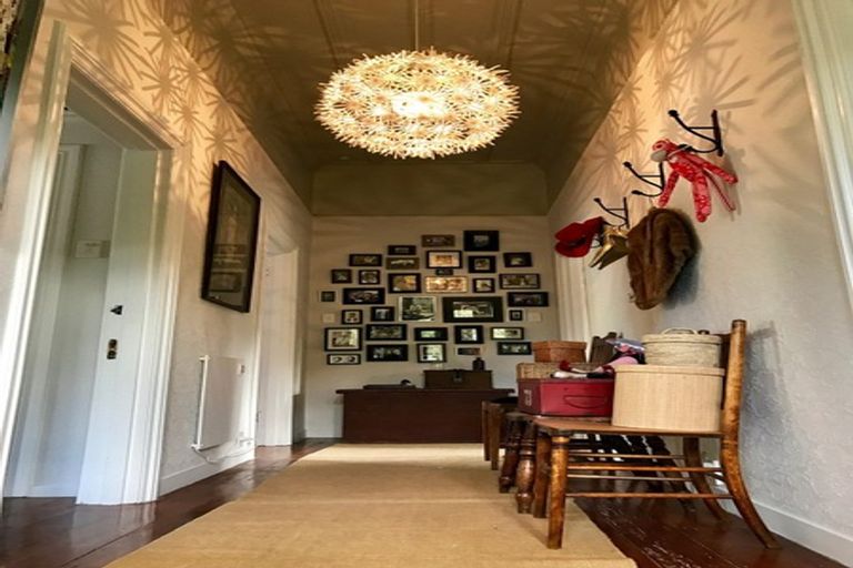 Photo of property in 192 Raumati Road, Raumati Beach, Paraparaumu, 5032