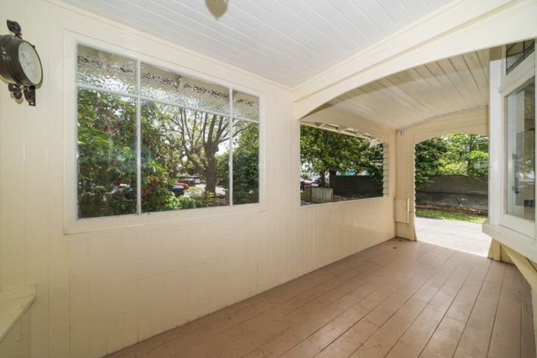 Photo of property in 74 Argyle Avenue, Takaro, Palmerston North, 4410