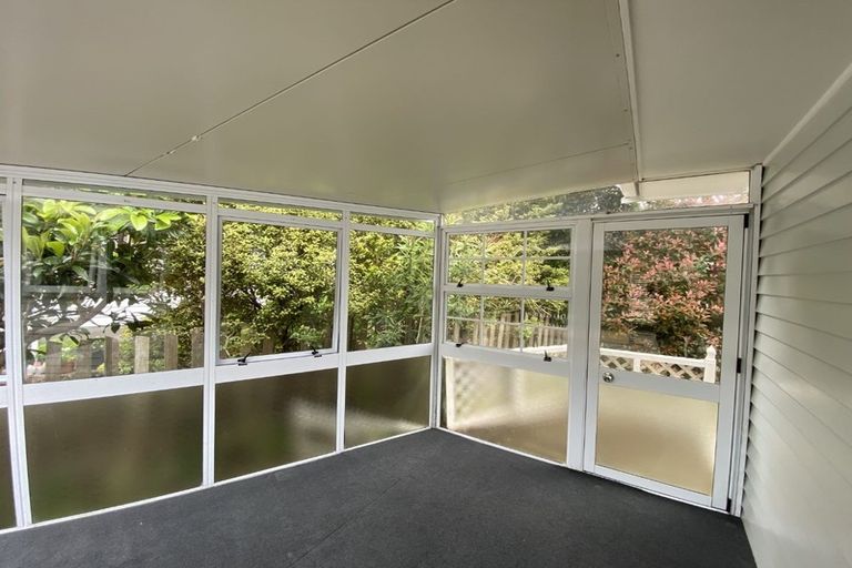 Photo of property in 32 Spinella Drive, Bayview, Auckland, 0629