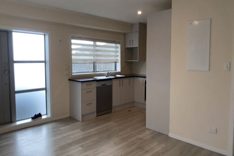 Photo of property in 12 Fielding Crescent, Farm Cove, Auckland, 2012