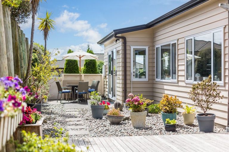 Photo of property in 66 Staithes Drive North, Whitby, Porirua, 5024