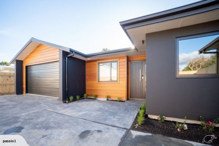 Photo of property in 21b Stewart Crescent, Hokowhitu, Palmerston North, 4410