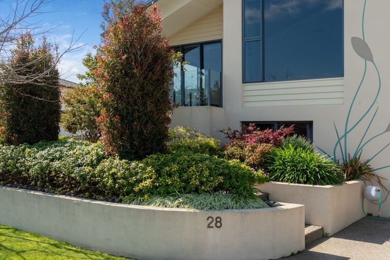 Photo of property in 28 Noble Johnston Drive, Katikati, 3129