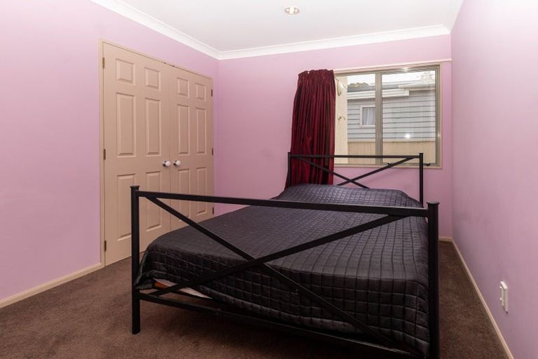 Photo of property in 1/21 The Esplanade, Eastern Beach, Auckland, 2012