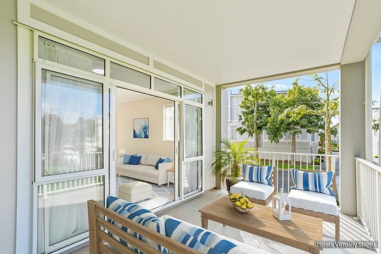 Photo of property in 15 Parkside Drive, Orewa, 0931