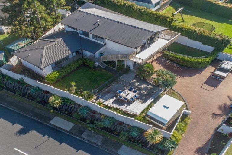 Photo of property in 4 Advene Road, Cockle Bay, Auckland, 2014