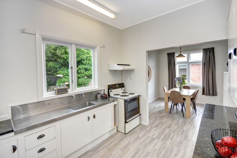 Photo of property in 150 Fitzroy Street, Forbury, Dunedin, 9012