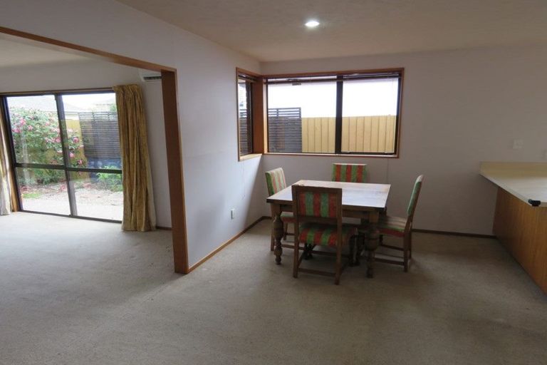 Photo of property in 2/228 Yaldhurst Road, Avonhead, Christchurch, 8042