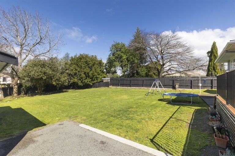 Photo of property in 14 Lewis Place, Highbury, Palmerston North, 4412