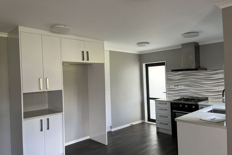 Photo of property in 5 Korihi Drive, Swanson, Auckland, 0614