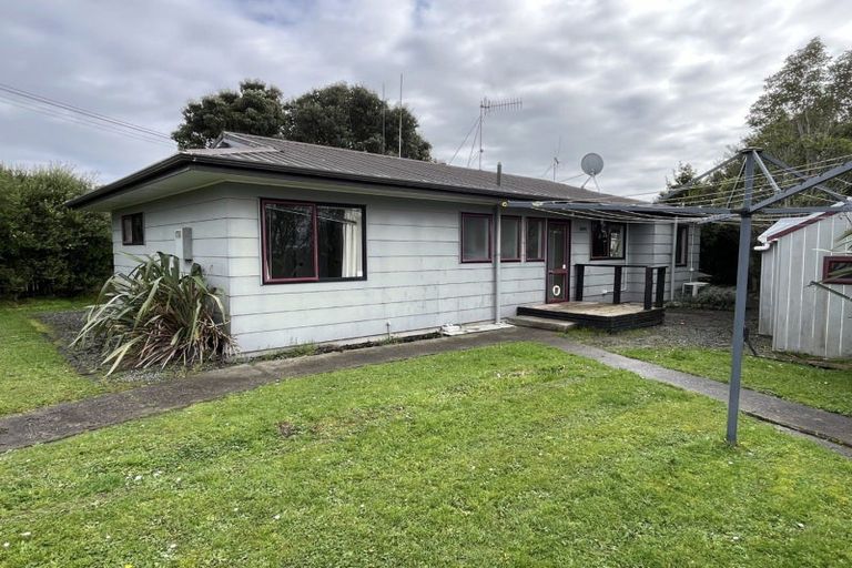 Photo of property in 2 Rata Street, Tokomaru, Palmerston North, 4474