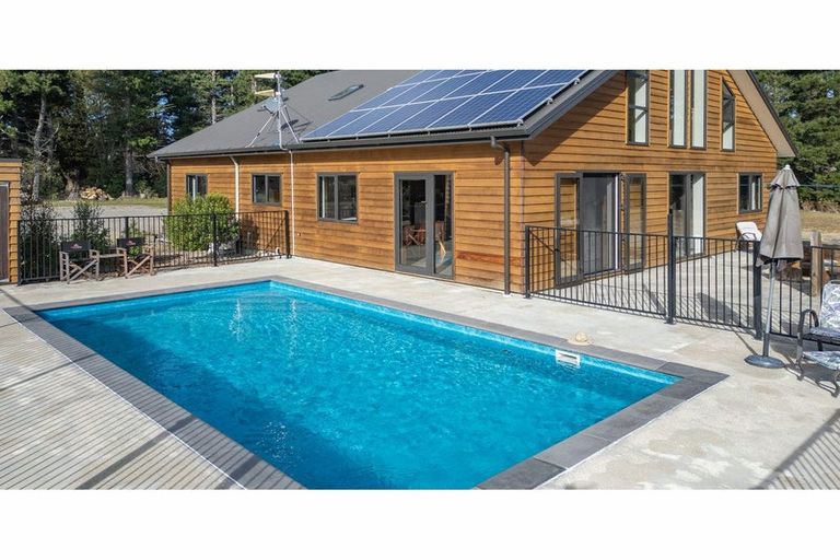 Photo of property in 25 Russells Road, Oxford, 7495