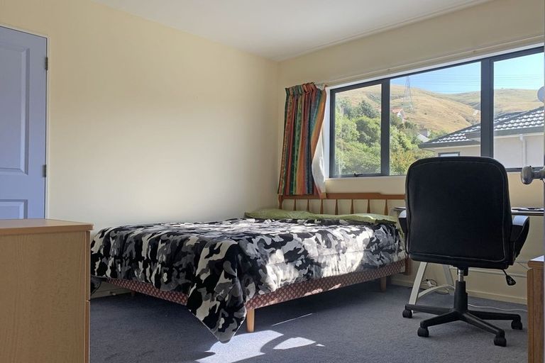 Photo of property in 33 Amesbury Drive, Churton Park, Wellington, 6037