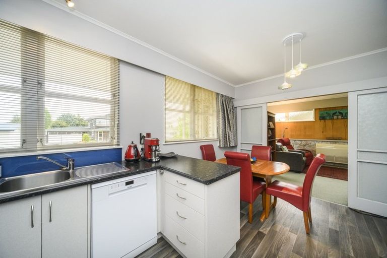 Photo of property in 22 Anaru Place, Awapuni, Palmerston North, 4412