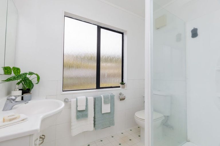 Photo of property in 8 Furlong Crescent, Churton Park, Wellington, 6037