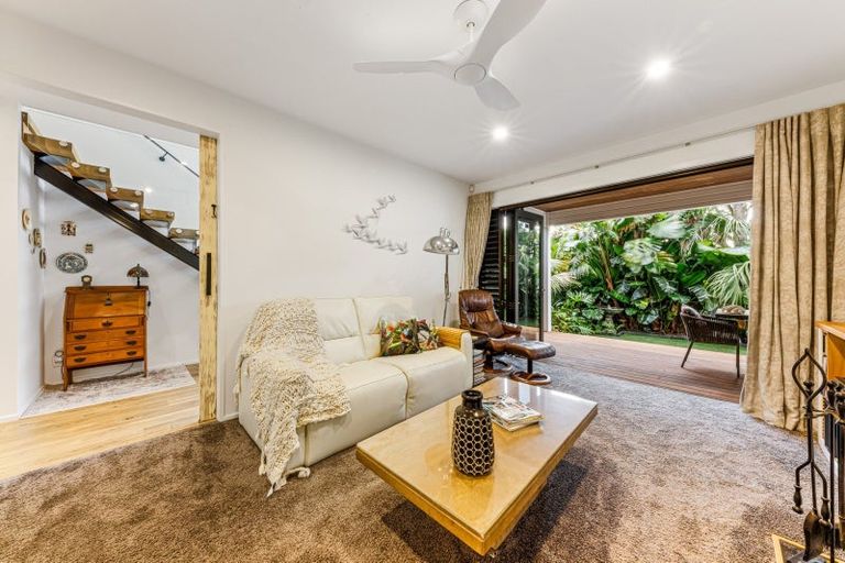 Photo of property in 46 St Michaels Avenue, Point Chevalier, Auckland, 1022