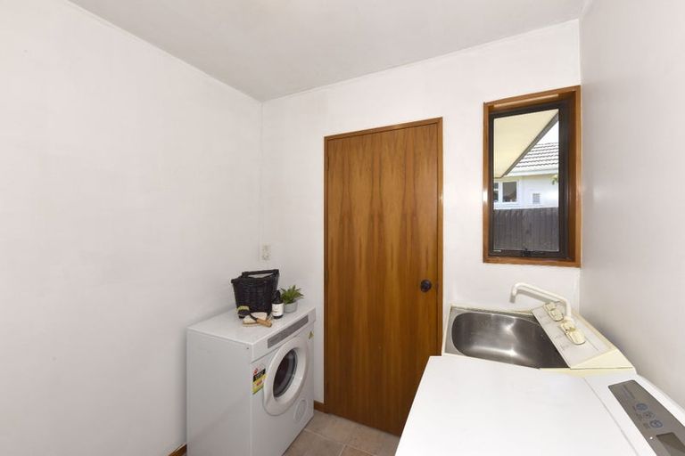 Photo of property in 2/310 Withells Road, Avonhead, Christchurch, 8042