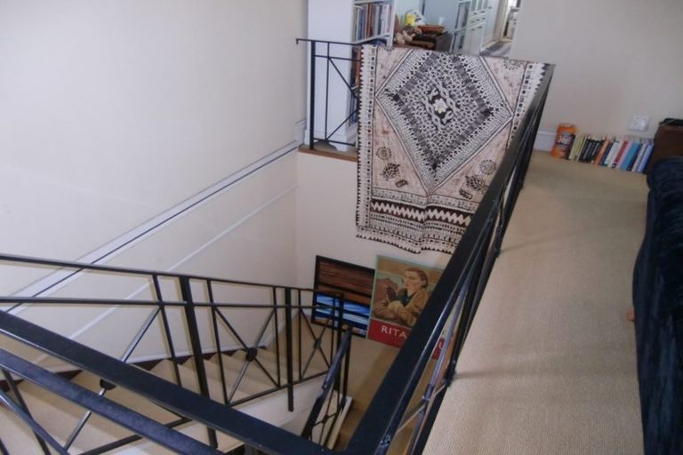 Photo of property in 2/209 Ponsonby Road, Ponsonby, Auckland, 1011