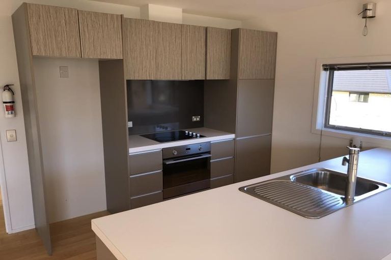 Photo of property in 11 Otonga Heights, Maungaraki, Lower Hutt, 5010