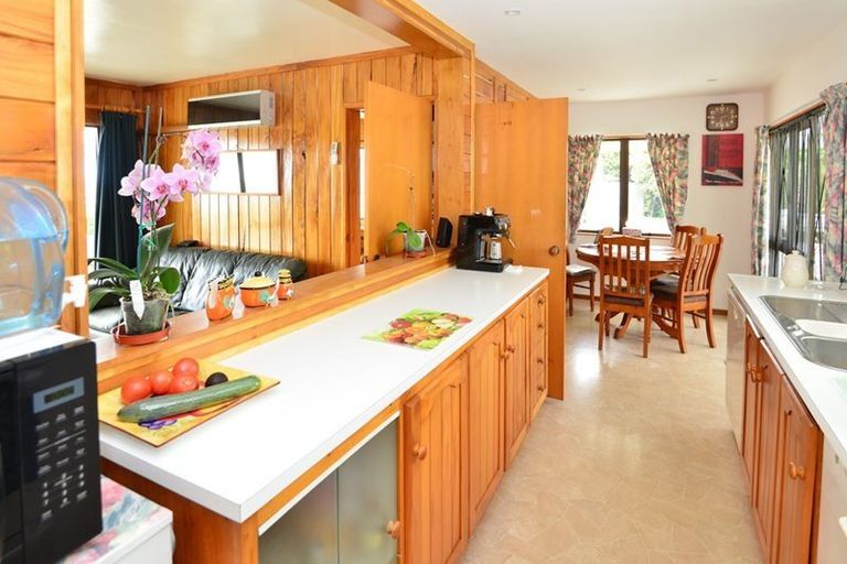 Photo of property in 258 Pah Hill Road, Wharehine, Wellsford, 0973