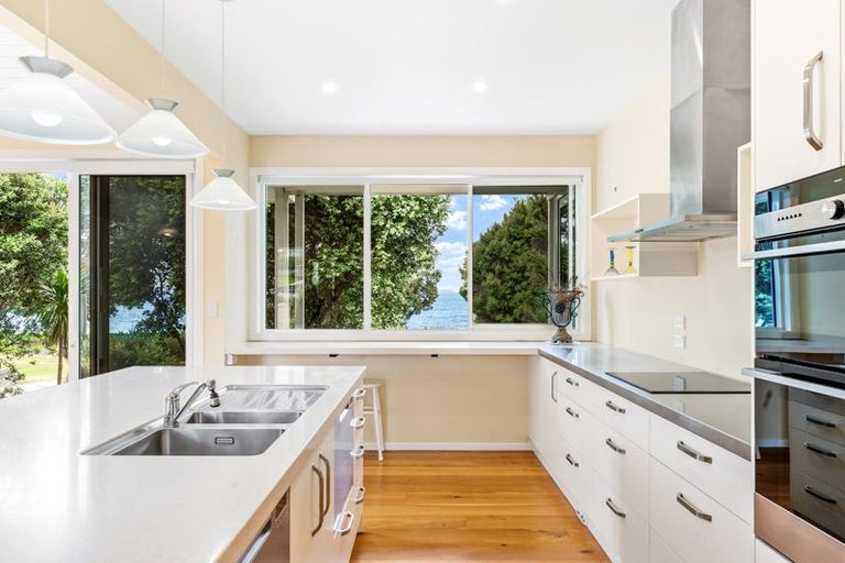 Photo of property in 28 Schooner Avenue, Snells Beach, 0920