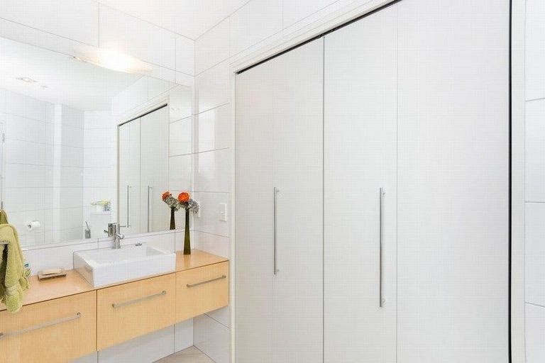 Photo of property in 8/51 Dive Crescent, Tauranga, 3110