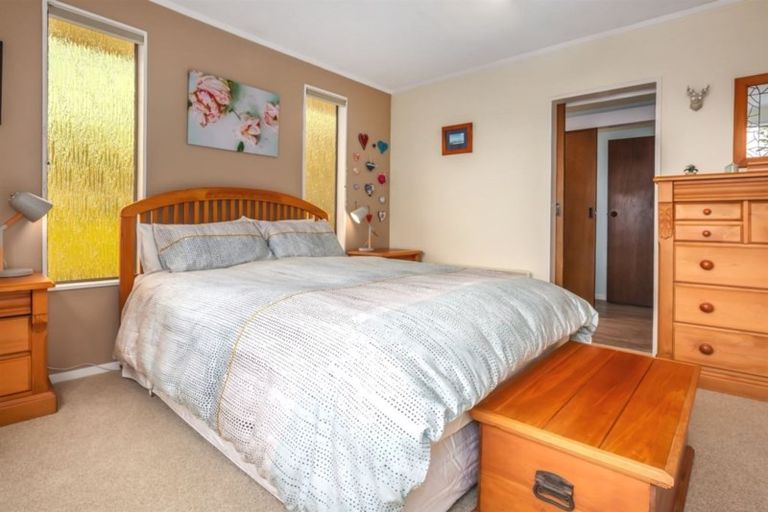 Photo of property in 3 Achilles Close, Tawa, Wellington, 5028