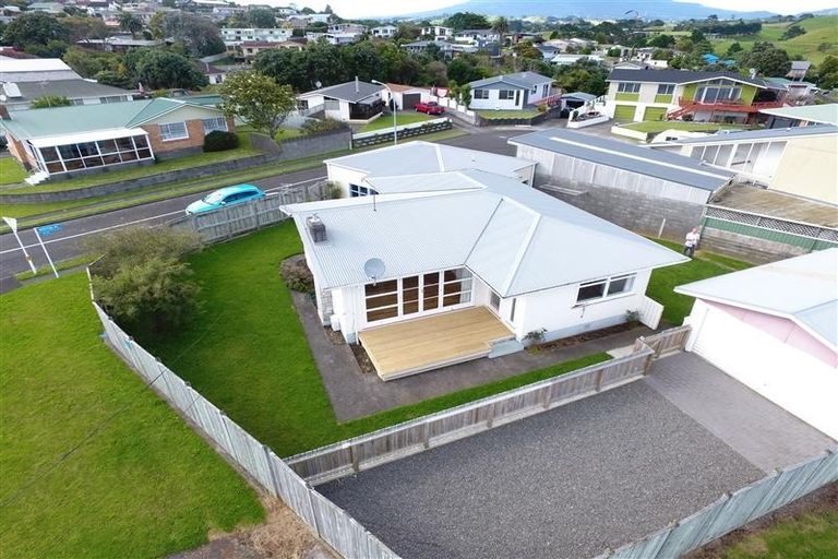 Photo of property in 2 Norton Place, Spotswood, New Plymouth, 4310