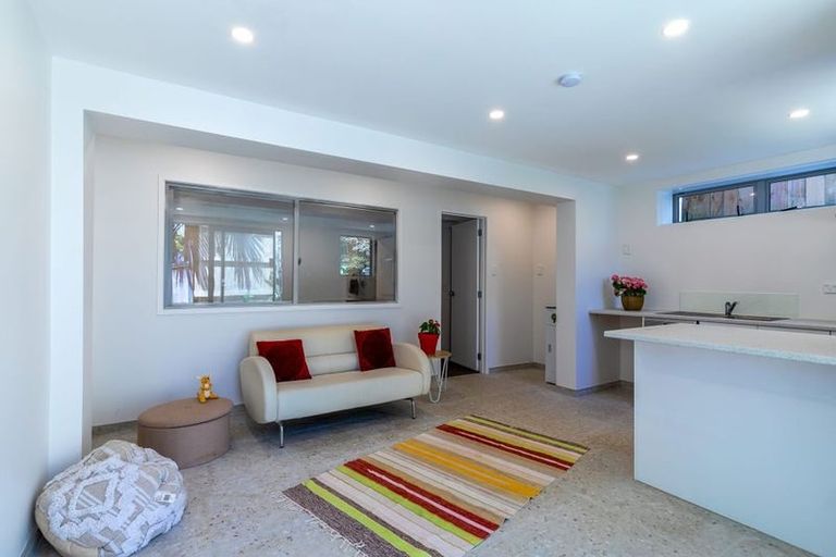 Photo of property in 103 Wirihana Road, Titirangi, Auckland, 0604