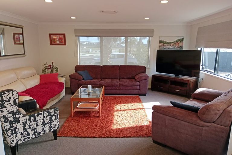 Photo of property in 1 Nautilus Drive, Papamoa Beach, Papamoa, 3118