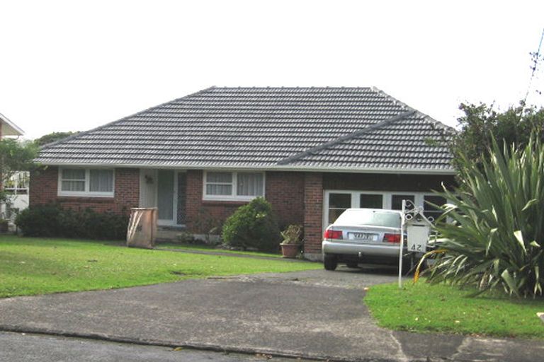 Photo of property in 42 Renata Crescent, Te Atatu Peninsula, Auckland, 0610