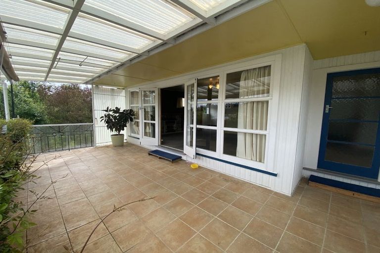 Photo of property in 100 Milton Terrace, Picton, 7220