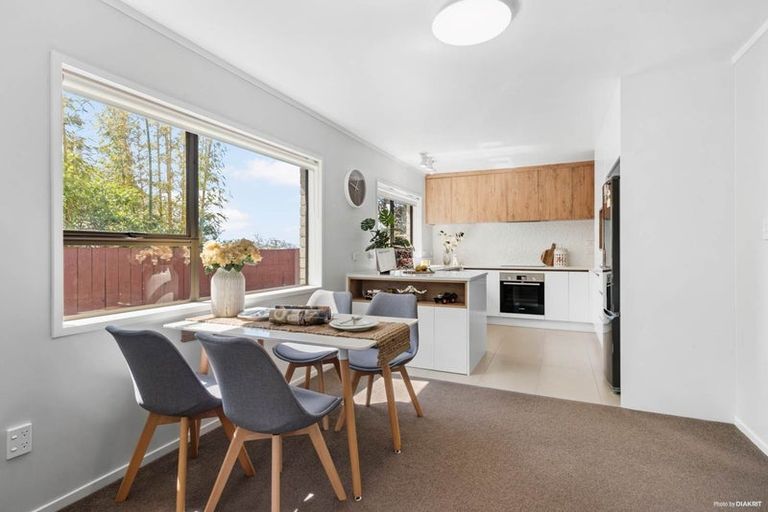 Photo of property in 1/12 Eastwood Rise, Browns Bay, Auckland, 0630