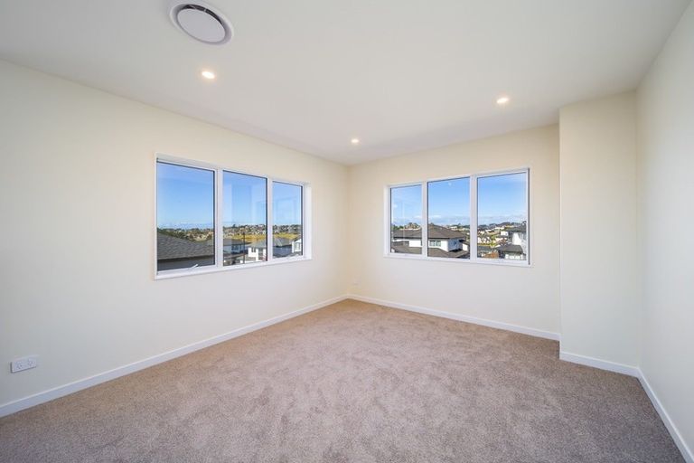 Photo of property in 135 Ormonde Drive, Silverdale, 0932