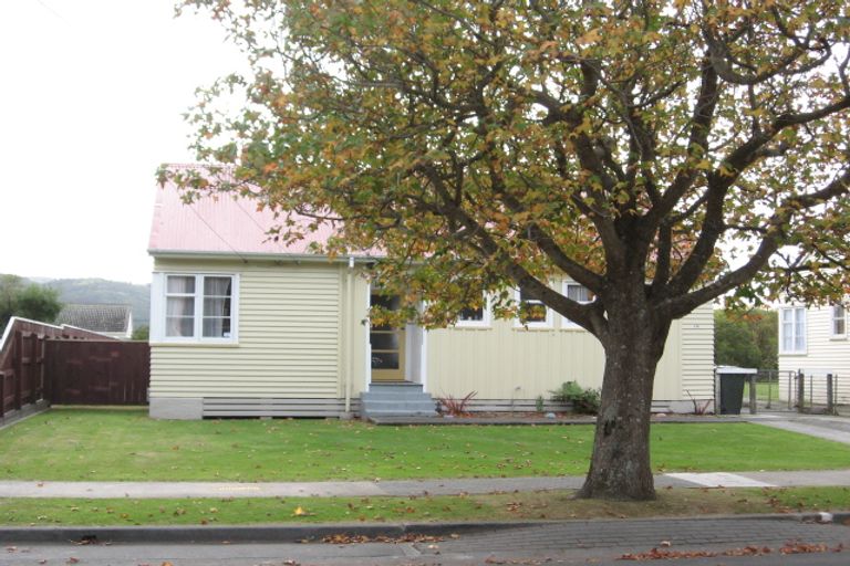 Photo of property in 31 Bush Street, Naenae, Lower Hutt, 5011