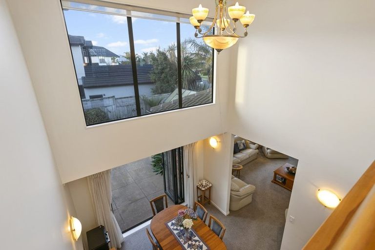 Photo of property in 8 Waimanu Bay Drive, Te Atatu Peninsula, Auckland, 0610