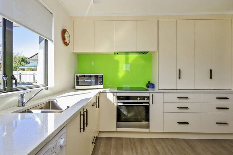 Photo of property in 20 Breadalbane Road, Havelock North, 4130