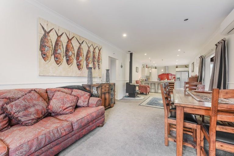 Photo of property in 48 Devon Street, Picton, 7220