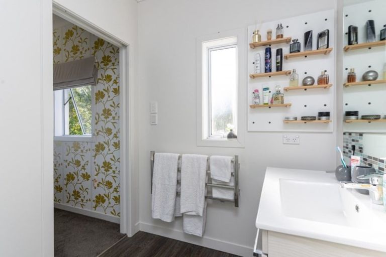 Photo of property in 4 Kauri Grove, Lansdowne, Masterton, 5810