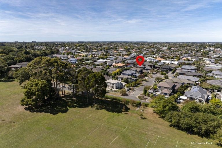 Photo of property in 9 Saint Clair Close, Harewood, Christchurch, 8051