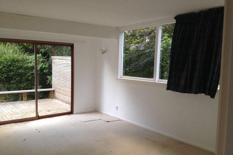 Photo of property in 2a West Road, Northland, Wellington, 6012