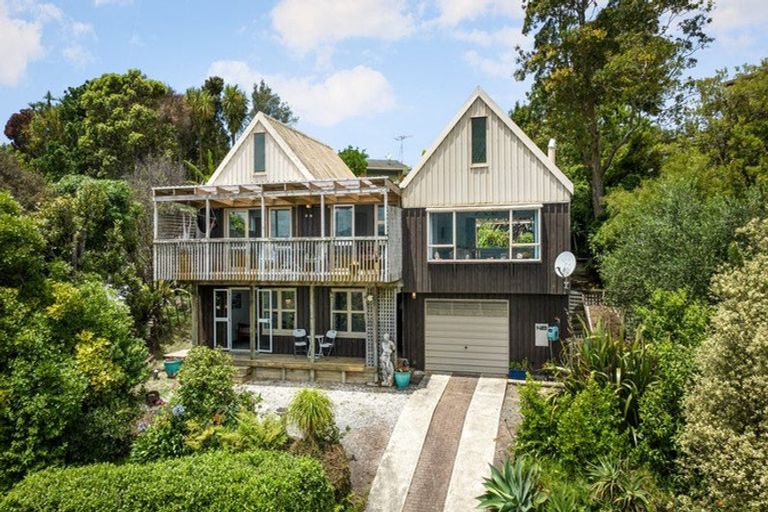 Photo of property in 10 Moana Drive, Tanners Point, Katikati, 3177