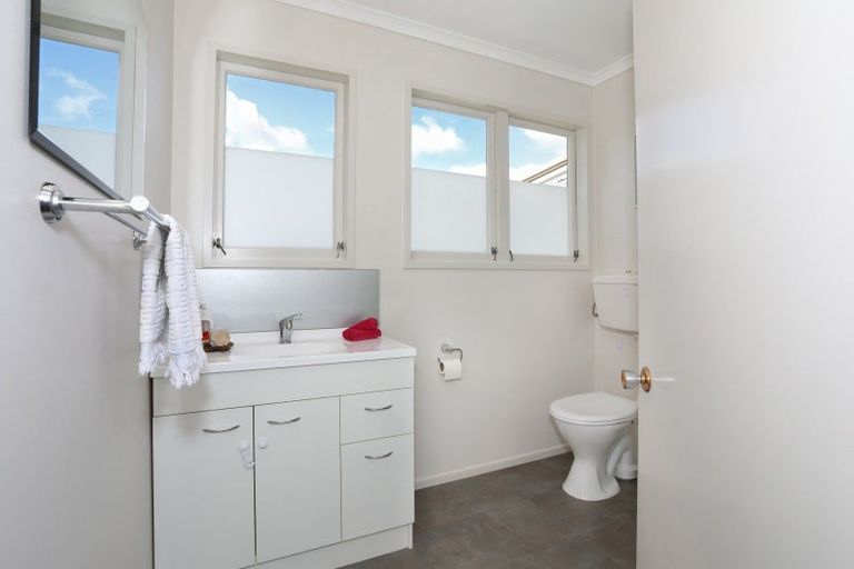 Photo of property in 8 Dalzien Place, Feilding, 4702