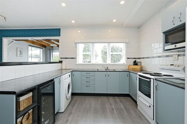 Photo of property in 33 Elliott Crescent, Havelock North, 4130