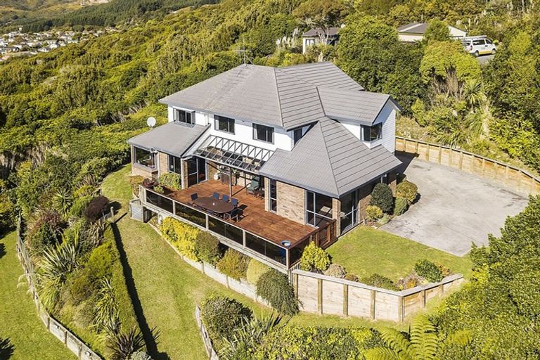 Photo of property in 40 Peterhouse Street, Tawa, Wellington, 5028