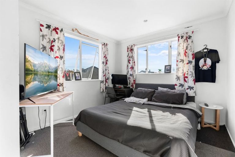 Photo of property in 2/16 Tika Street, Riccarton, Christchurch, 8041